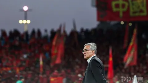 吉鲁双响点球助阵，普利希奇进球，AC米兰4-1大胜都灵